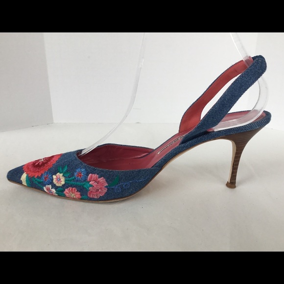 MANOLO BLAHNIK FLORAL EMBROIDERED DENIM SLINGBACKS - Picture 5 of 8